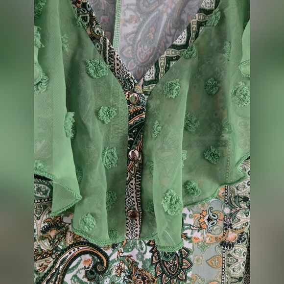 CATO Plus Size Blouse with Sheer Sleeves • Size 22-24 - Picture 10 of 12